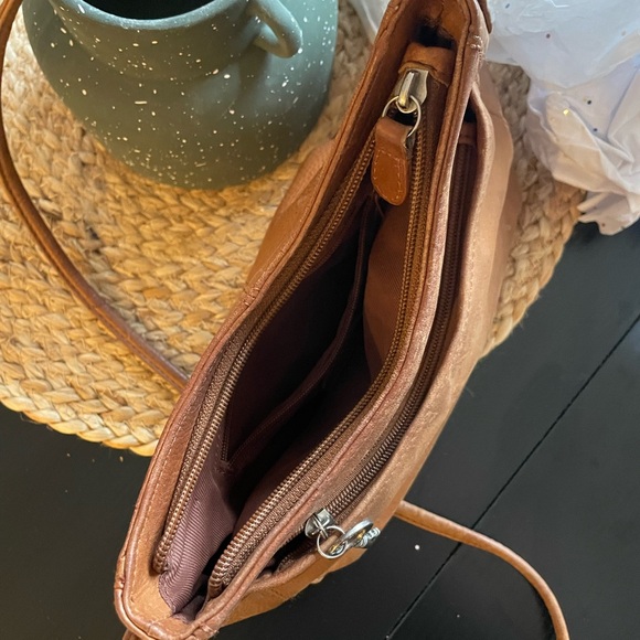Fossil Tan Leather Crossbody Bag - Picture 7 of 11